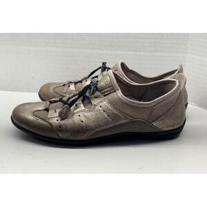 ECCO‎ Bluma Women's Sz 39 (US 8.5) Metallic Bronze Gold Leather Toggle Sneakers